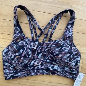 Lululemon free to be serene sports bra Sz 4